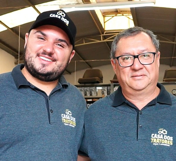 Imagem dos donos da Casa dos Tratores